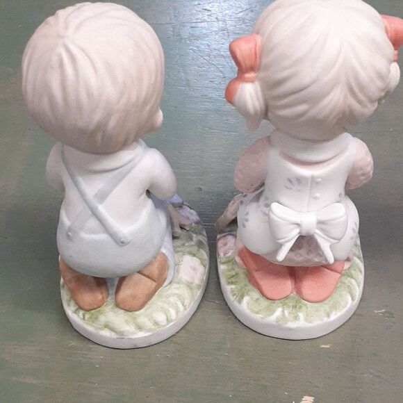 Vintage 4 pc set Homco boy with puppy, girl with flowers plus gardening pair - Picture 9 of 11